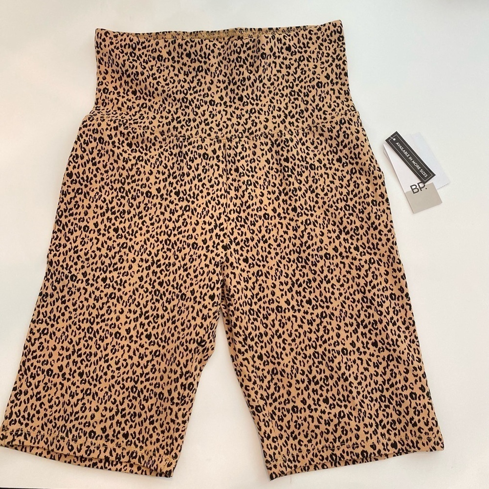 Nordstrom BP tan sketched animal print bike shorts size XS